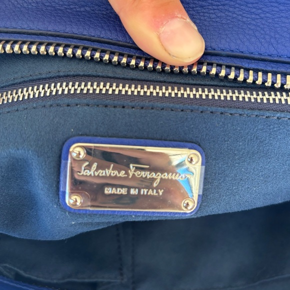 Handbag - Picture 9 of 12